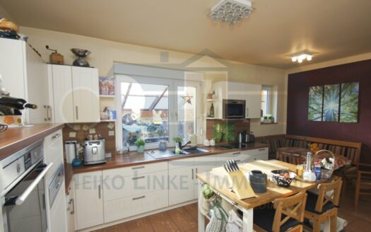 Obj.: 212 / Sehr gepflegtes Gehöft in dörflicher Umgebung!