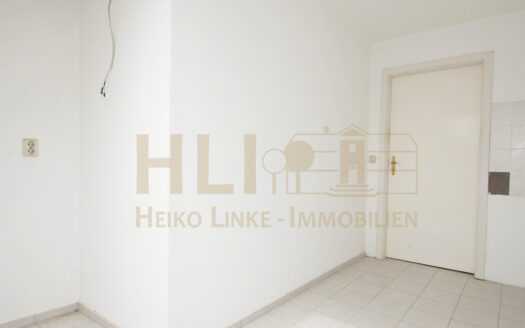 Obj.: 243 / Sanierungsbedürftiges Stadthaus mit Ladengeschäft für Enthusiasten!