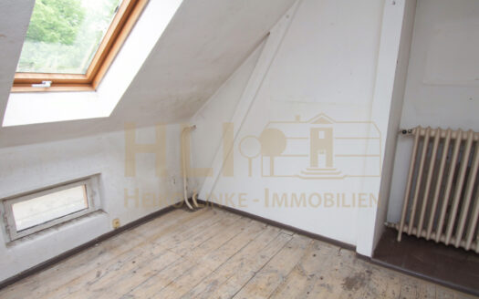 Obj.: 243 / Sanierungsbedürftiges Stadthaus mit Ladengeschäft für Enthusiasten!