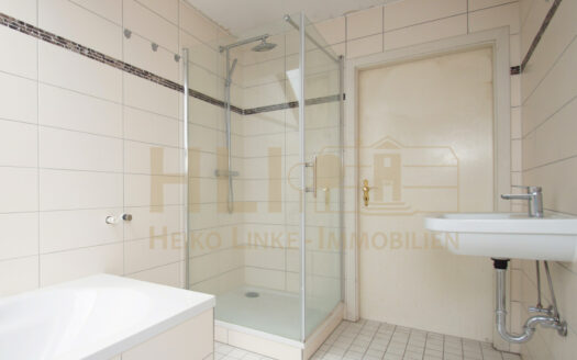 Obj.: 243 / Sanierungsbedürftiges Stadthaus mit Ladengeschäft für Enthusiasten!