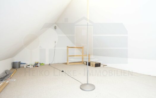Obj.: 225 / Die Dachgeschosswohnung mit dem gewissen Pep!!