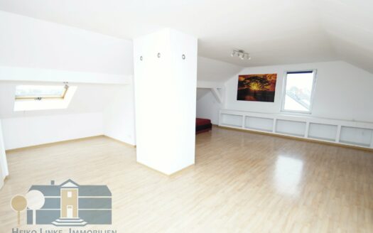 Obj.: 246 / Mehrfamilienhaus mit Ausbaureserve und herrlichem Gartengrundstück!