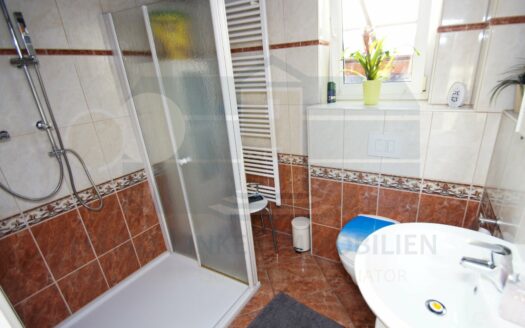 Obj.: 212 / Sehr gepflegtes Gehöft in dörflicher Umgebung!