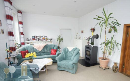 Obj.: 246 / Mehrfamilienhaus mit Ausbaureserve und herrlichem Gartengrundstück!