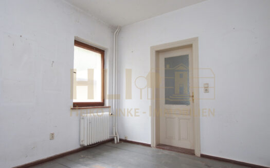 Obj.: 243 / Sanierungsbedürftiges Stadthaus mit Ladengeschäft für Enthusiasten!