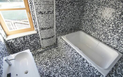 Obj.: 089 / Das etwas andere Zweifamilienhaus!