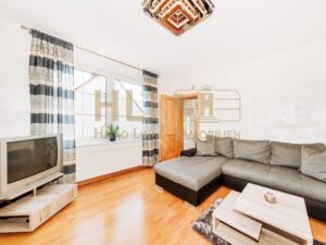 2. Wohnzimmer