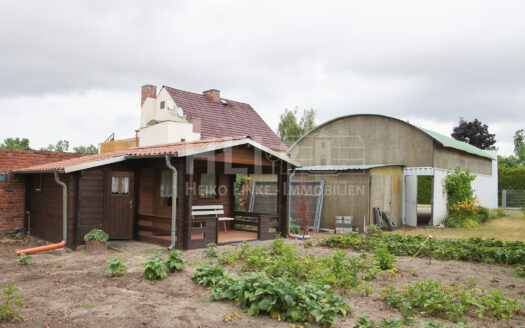 Obj.: 320 / Kompakte Leichtbauhalle mit großem Tor – ideal für sperriges Lagergut!
