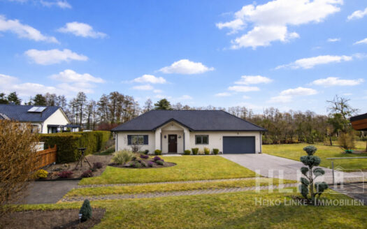 Obj.:332 / Wohnen im Grünen: Baugrundstück mit viel Privatsphäre