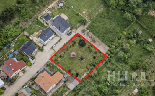 Obj.:332 / Wohnen im Grünen: Baugrundstück mit viel Privatsphäre