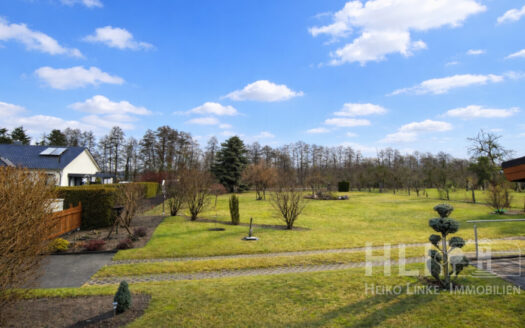 Obj.: 333 / Eines von zwei Baugrundstücken in grüner Randlage